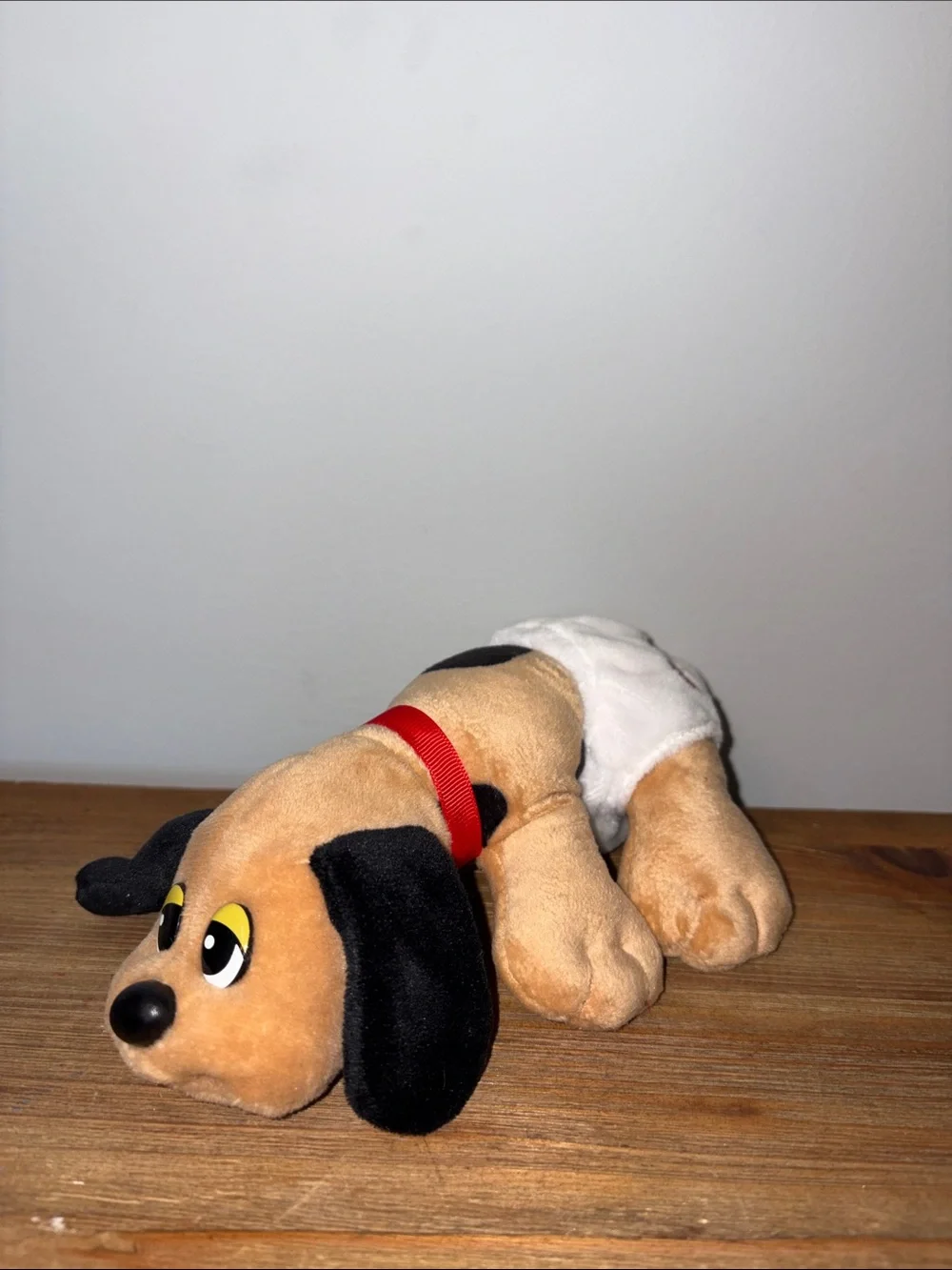 Vintage Plush Puppy Pound Dog Toy with Red Collar - Soft Tan & Black Puppy